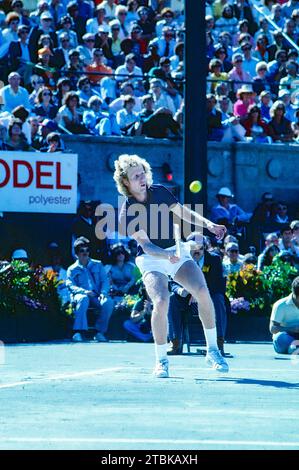 Vitas Gerulaitis (USA) en compétition à l'US Open de tennis 1977. Banque D'Images