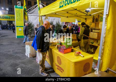 Le village Coldiretti avec plus de 200 stands, dont 100 avec des produits typiques de la terre et d'autres spécialités italiennes Banque D'Images