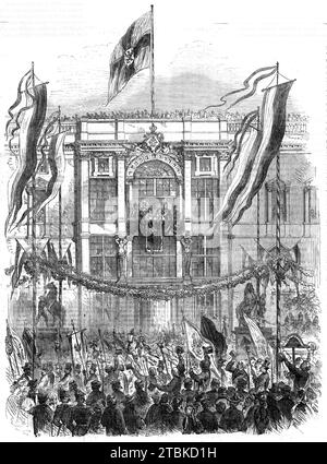 Le couronnement du roi et de la reine de Prusse : entrée d'État à Berlin - les métiers souillant devant la fête royale au Schloss - d'après un croquis de notre artiste spécial, 1861. « Comme d'habitude, les bouchers ont pris le pas sur tout, et ont été immensément acclamés par la foule. Le chef de l'illustre corps était monté sur un chargeur stupéfiant, et comme il passait sous les fenêtres du palais, il... enleva son chapeau et salua dans un style dont certaines des têtes couronnées d'Europe pourraient prendre une leçon. La bande de ce chef renommé était le plus nombreux de tous les métiers, étant au nombre de 126, Banque D'Images