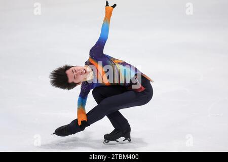 (231208) -- ZAGREB, 8 déc. 2023 (Xinhua) -- Jin Boyang, de Chine, participe à la compétition masculine de patinage libre au Golden Spin de l'ISU à Zagreb, en Croatie, le 7 décembre 2023. (Igor Kralj/PIXSELL via Xinhua) Banque D'Images