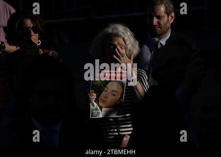 Buenos Aires, Argentine. 07 décembre 2023. Les gens participent à un rassemblement de solidarité pour les personnes enlevées et tuées dans l'attaque du Hamas islamiste le 7 octobre 2023. Crédit : Guido Piotrkowski/dpa/Alamy Live News Banque D'Images