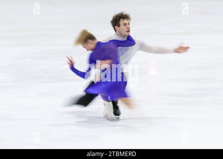 (231208) -- ZAGREB, 8 déc. 2023 (Xinhua) -- Milania Vaananen (G)/Filippo Clerici, de Finlande, concourent à la compétition de patinage libre en couple au Golden Spin de Zagreb, en Croatie, le 7 décembre 2023. (Igor Kralj/PIXSELL via Xinhua) Banque D'Images