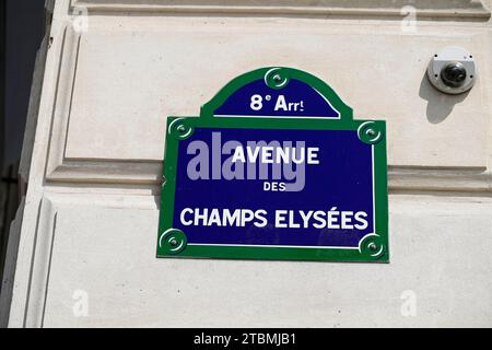 Panneau de rue, AVENUE DES CHAMPS ELYSÉES, Paris, France Banque D'Images