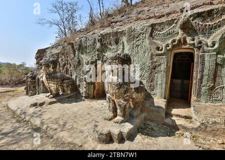 Le complexe de grottes bouddhistes de Phowintaung (ဖိုလ်ဝင်တောင်), près de Monywa, Myanmar, grottes de Shweba Taung, Pho Win Taung, Banque D'Images