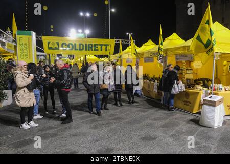 Le village Coldiretti avec plus de 200 stands, dont 100 avec des produits typiques de la terre et d'autres spécialités italiennes Banque D'Images