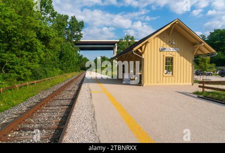 Un arrêt de train au parc national de Cuyahoga Valley dans l'Ohio, États-Unis Banque D'Images