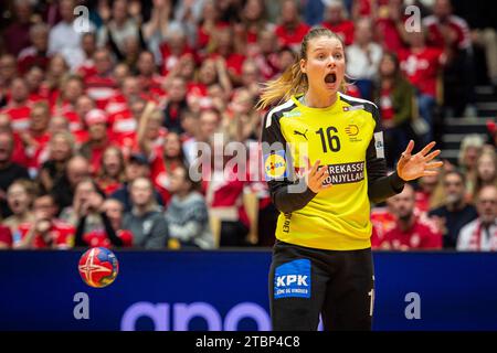 Herning, Danemark. 07 décembre 2023. Althea Reinhardt (16 ans) du Danemark vu lors du match du Championnat du monde de handball IHF 2023 entre le Danemark et le Japon à Jyske Bank Boxen à Herning. (Crédit photo : Gonzales photo/Alamy Live News Banque D'Images