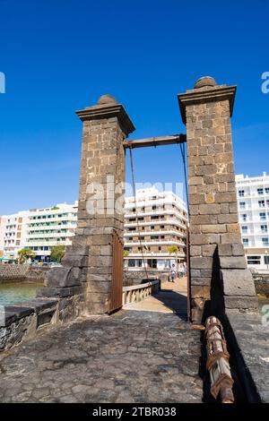 Porte Puente de las Boldas, et pont-levis vers Castillo San Gabriel, Arrecife, Lanzarote, Las Palmas, Espagne Banque D'Images