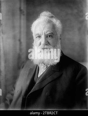 Alexander Graham Bell. La Bibliothèque du Congrès le date entre 1905 et 1945. J'ai fait un peu de recherche et c'est probablement à partir de 1914. Banque D'Images