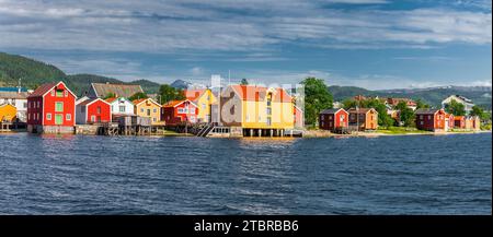 Maisons anciennes à Sjøgata à Mosjøen, Norvège du Nord Banque D'Images