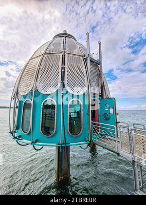 Allemagne, Mecklenburg-Vorpommern, péninsule Fischland-Darß-Zingst, télécabine de plongée au bout de la jetée à Zingst Banque D'Images