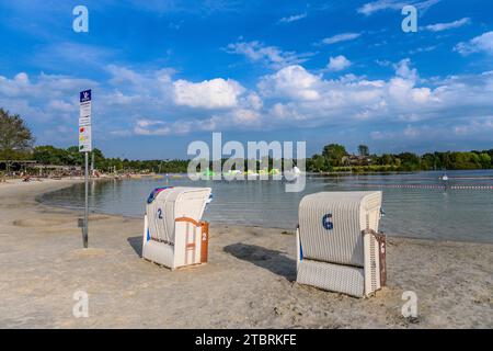 Allemagne, Basse-Saxe, Frise orientale, Aurich, Tannenhausen district, lac de baignade Banque D'Images