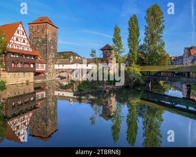 Weinstadel avec le pont du pendu et la passerelle du pendu, Pegnitz, Nuremberg, moyenne-Franconie, Bavière, Allemagne, Europe Banque D'Images