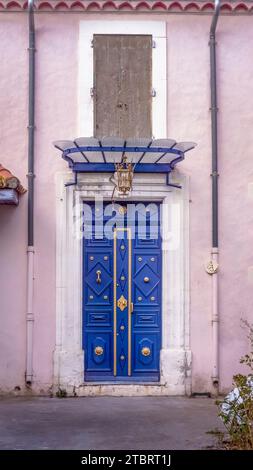 Porte d'entrée à Colombiers. Banque D'Images