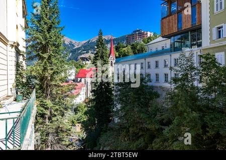 Vue depuis le pont sur Gasteiner Ache, derrière Gamskarkogel, 2467 m, Throneck, 2214 m, Bad Gastein, Gasteinertal, Parc National Hohe Tauern, Autriche, Europe Banque D'Images