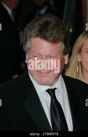 Los Angeles, États-Unis. 19 mars 2011. Ryan O'Neal à la 25e cérémonie annuelle des Genesis Awards de la Humane Society of the United States. Arrivées au Hyatt Regency Century Plaza Hotel à Los Angeles, CA, le 19 mars 2011. Photo de Joseph Martinez/PictureLux crédit : PictureLux/The Hollywood Archive/Alamy Live News Banque D'Images