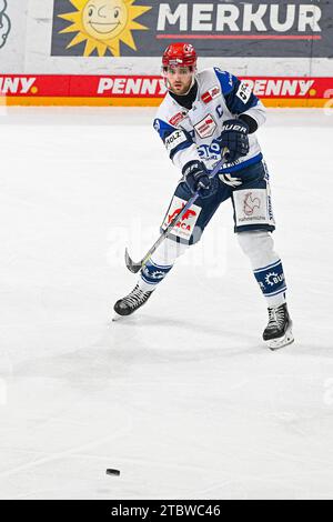 Eishockey DEL - Düsseldorfer EG vs Schwenninger Wild Wings am 08.102.2023 im PSD Bank Dome in Düsseldorf Schwenningens Thomas Larkin (Nr.37) Foto : osnapix Banque D'Images