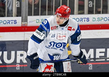 Eishockey DEL - Düsseldorfer EG vs Schwenninger Wild Wings am 08.102.2023 im PSD Bank Dome in Düsseldorf Schwenningens Arkadiusz Dziambor (Nr.16) Foto : osnapix Banque D'Images