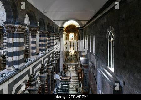 Gênes, Italie - 29 juillet 2022 : Cathédrale Saint-Laurent, (Cattedrale di San Lorenzo) à Gênes, Italie. Banque D'Images