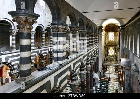 Gênes, Italie - 29 juillet 2022 : Cathédrale Saint-Laurent, (Cattedrale di San Lorenzo) à Gênes, Italie. Banque D'Images