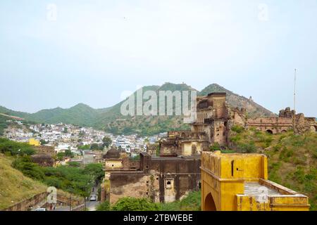 Vue panoramique depuis le sommet du fort d'Amer, Jaipur, Rajasthan, Inde. Banque D'Images