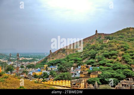 Vue panoramique depuis le sommet du fort d'Amer, Jaipur, Rajasthan, Inde. Banque D'Images