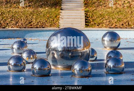 Une photo du jardin d'eau didactique du Parc du peuple, Parc Ludowy, à Lublin Banque D'Images