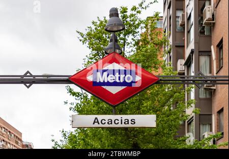 Une photo du panneau du métro Acacias Banque D'Images