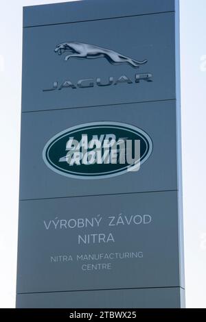 Nitra, Slovaquie, 13 novembre 2022 : usine Jaguar Land Rover à Nitra, Slovaquie Banque D'Images