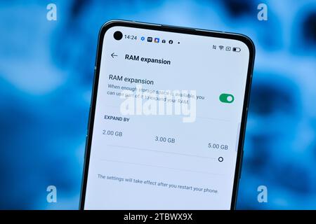 HCMC, VN - décembre 2023. Smartphone OPPO Reno 6 Pro Banque D'Images