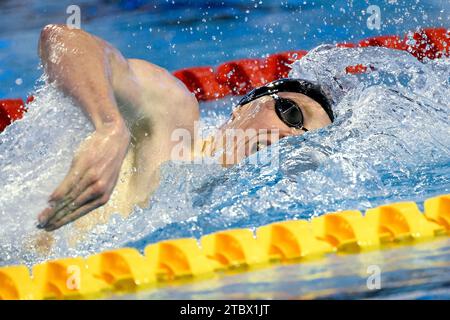 Thomas Dean de Grande-Bretagne concourt aux manches 200m Freestyle hommes lors des Championnats d'Europe de natation sur parcours court au Complex Olimpic de Natație Otopeni à Otopeni (Roumanie), le 8 décembre 2023. Banque D'Images