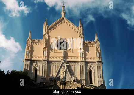 Façade de l'église de St.Francis à Gaeta, Italie Banque D'Images