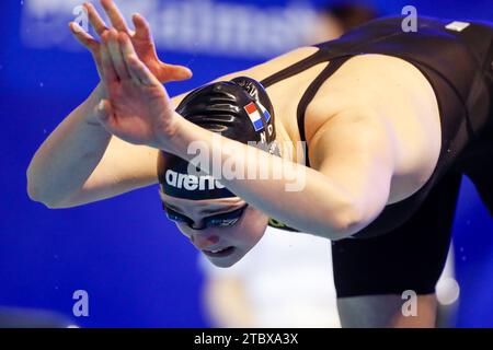 Otopeni, Roumanie. 09 décembre 2023. OTOPENI, ROUMANIE - DÉCEMBRE 9 : Silke Holkenborg des pays-Bas avant de concourir dans le 200m libre féminin lors des Championnats d'Europe de natation sur parcours court 2023 le 9 décembre 2023 à Otopeni, Roumanie. (Photo Nikola Krstic/Agence BSR) crédit : Agence BSR/Alamy Live News Banque D'Images