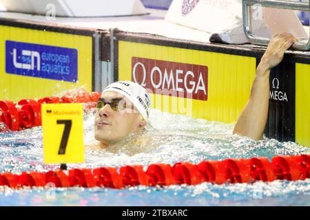 Otopeni, Roumanie. 09 décembre 2023. OTOPENI, ROUMANIE - DÉCEMBRE 9 : Sean Niewold des pays-Bas après avoir concouru au 100m libre masculin lors des Championnats d'Europe de natation sur parcours court 2023 le 9 décembre 2023 à Otopeni, Roumanie. (Photo Nikola Krstic/Agence BSR) crédit : Agence BSR/Alamy Live News Banque D'Images