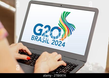 Brésil. 28 septembre 2023. Sur cette photo, le logo du G20 Brazil Summit 2024 est affiché sur l'écran d'un ordinateur portable. (Image de crédit : © Rafael Henrique/SOPA Images via ZUMA Press Wire) USAGE ÉDITORIAL SEULEMENT! Non destiné à UN USAGE commercial ! Banque D'Images