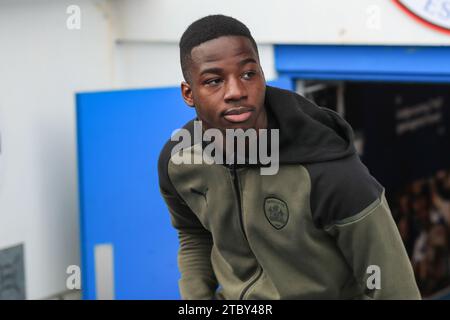 Reading, Royaume-Uni. 09 décembre 2023. Paul Cooper #13 de Barnsley arrive lors du match Sky Bet League 1 Reading vs Barnsley au Select car Leasing Stadium, Reading, Royaume-Uni, le 9 décembre 2023 (photo par Alfie Cosgrove/News Images) à Reading, Royaume-Uni le 12/9/2023. (Photo Alfie Cosgrove/News Images/Sipa USA) crédit : SIPA USA/Alamy Live News Banque D'Images