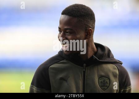 Reading, Royaume-Uni. 09 décembre 2023. Paul Cooper #13 de Barnsley arrive lors du match Sky Bet League 1 Reading vs Barnsley au Select car Leasing Stadium, Reading, Royaume-Uni, le 9 décembre 2023 (photo par Alfie Cosgrove/News Images) à Reading, Royaume-Uni le 12/9/2023. (Photo Alfie Cosgrove/News Images/Sipa USA) crédit : SIPA USA/Alamy Live News Banque D'Images