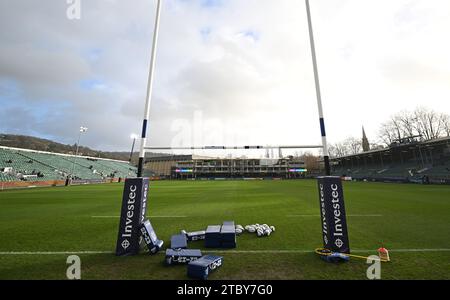 9 décembre 2023, The Recreation Ground, Bath, Somerset, Angleterre; Investec Champions Cup Rugby, Bath contre Ulster ; vue du terrain et des posts au Rec Banque D'Images