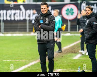 Aalen, Deutschland. 09 décembre 2023. Thomas Woerle, Cheftrainer (SSV Ulm 1846), SSV Ulm 1846 vs Borussia Dortmund II, 3. Liga, Fussball, Herren, 09.12.2023 photo : EIBNER/Michael Schmidt crédit : dpa/Alamy Live News Banque D'Images