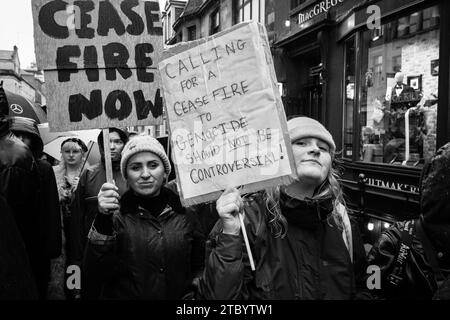 Manifestation pro-palestinienne organisée à Glasgow le 9 décembre 2023 par la Coalition Stop the War Banque D'Images