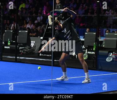 Milan, Italie. 09 décembre 2023. Milan Premier Padel P1. Premier Padel revient en Italie avec la deuxième étape du prestigieux circuit promu et reconnu par la Fédération internationale de Padel de la FIP. Sur la photo : Arturo Coello crédit : Agence photo indépendante/Alamy Live News Banque D'Images