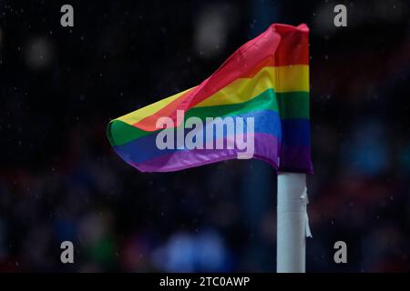 Blackburn, Royaume-Uni. 31 août 2023. Un drapeau arc-en-ciel lors du Sky Bet Championship Match Blackburn Rovers vs Leeds United à Ewood Park, Blackburn, Royaume-Uni, le 9 décembre 2023 (photo Steve Flynn/News Images) à Blackburn, Royaume-Uni le 8/31/2023. (Photo Steve Flynn/News Images/Sipa USA) crédit : SIPA USA/Alamy Live News Banque D'Images