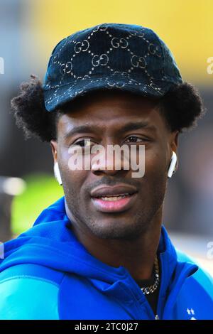 Wolverhampton, Royaume-Uni. 9 décembre 2023. Ola Aina de Nottingham Forest lors du match de Premier League entre Wolverhampton Wanderers et Nottingham Forest à Molineux, Wolverhampton le samedi 9 décembre 2023. (Photo : Jon Hobley | MI News) crédit : MI News & Sport / Alamy Live News Banque D'Images