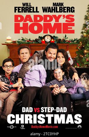 DATE DE SORTIE : 25 décembre 2015. TITRE : Daddy's Home. STUDIO : Paramount Pictures. RÉALISATEUR : Sean Anders, John Morris. INTRIGUE : la vie des papas d'étape est bouleversée, quand son père d'enfants d'étape revient dans leur vie. PHOTO : WILL FERRELL, MARK WAHLBERG. (Crédit : © Paramount Pictures/Entertainment Pictures/ZUMAPRESS.com) À USAGE ÉDITORIAL UNIQUEMENT ! Non destiné à UN USAGE commercial ! Banque D'Images