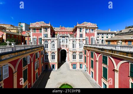 Cour du Palazzo Reale (Palais Royal) à Gênes, Italie. Banque D'Images