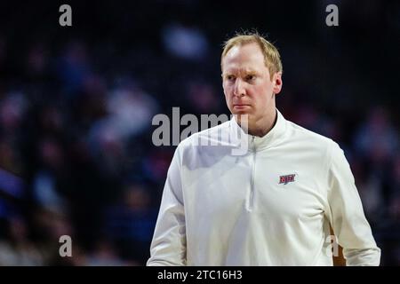 9 décembre 2023 : Grant Billmeier, entraîneur-chef des Highlanders du N.J.I.T, lors de la seconde mi-temps contre les Wake Forest Demon Deacons lors du match de basket-ball de la NCAA au LJVM Coliseum de Winston-Salem, Caroline du Nord. (Scott Kinser/CSM) Banque D'Images