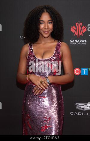Toronto, Canada. 02 décembre 2023. NOA Faith Betty assiste au gala du Walk of Fame du Canada au Metro Convention Centre de Toronto. Le gala du Walk of Fame du Canada est un événement officiel qui se tient à Toronto et qui reconnaît des personnalités canadiennes remarquables. La soirée se déroule avec une réception sur tapis rouge, culminant par une cérémonie de remise des prix qui commémore les contributions de personnalités distinguées au paysage culturel du pays. (Photo Shawn Goldberg/SOPA Images/Sipa USA) crédit : SIPA USA/Alamy Live News Banque D'Images