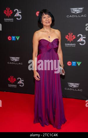 Toronto, Canada. 02 décembre 2023. Son Honneur Olivia Chow, maire de Toronto, assiste au gala du Walk of Fame du Canada au Metro Convention Centre de Toronto. Le gala du Walk of Fame du Canada est un événement officiel qui se tient à Toronto et qui reconnaît des personnalités canadiennes remarquables. La soirée se déroule avec une réception sur tapis rouge, culminant par une cérémonie de remise des prix qui commémore les contributions de personnalités distinguées au paysage culturel du pays. (Photo Shawn Goldberg/SOPA Images/Sipa USA) crédit : SIPA USA/Alamy Live News Banque D'Images