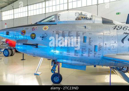 Exposition d'une partie d'un avion arrêté en agar dans la ville de Sintra-portugal.12-12-2023 Banque D'Images