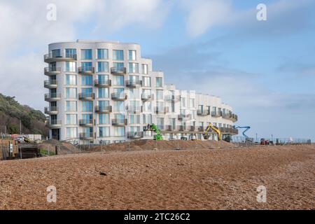 Le développement Shoreline presque terminé sur la plage Folkestone Banque D'Images